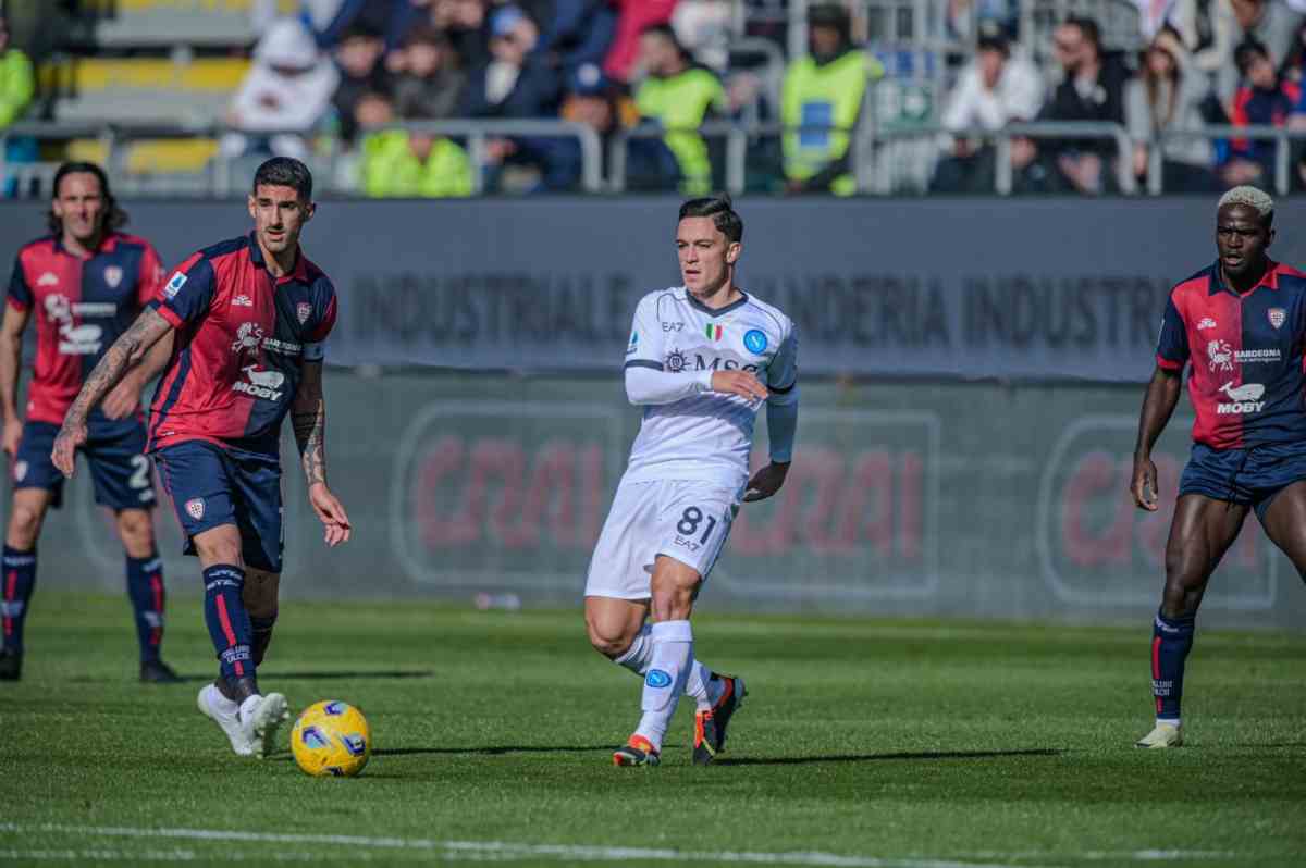 PAGELLE & TABELLINO Cagliari-Napoli 1-1: Raspadori Determina, Last ...