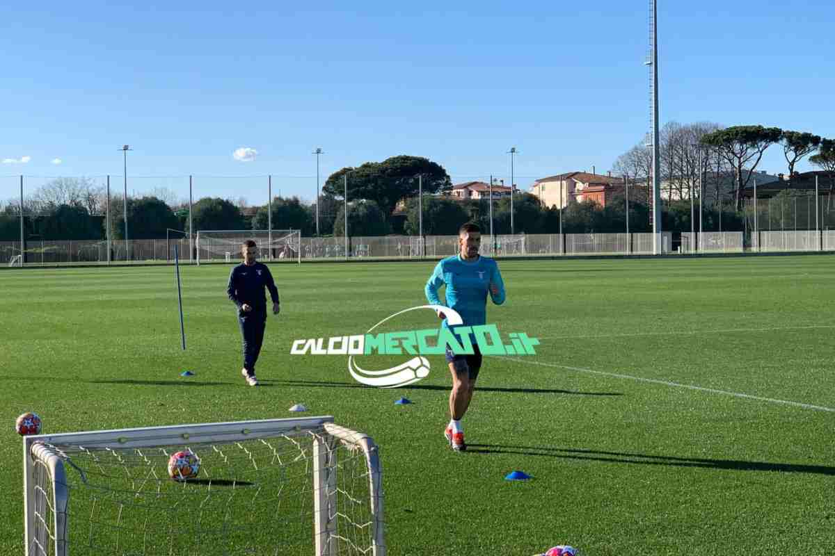 Lazio-Bayern Monaco, doppia tegola. Dubbio Vecino, Zaccagni si allena a parte