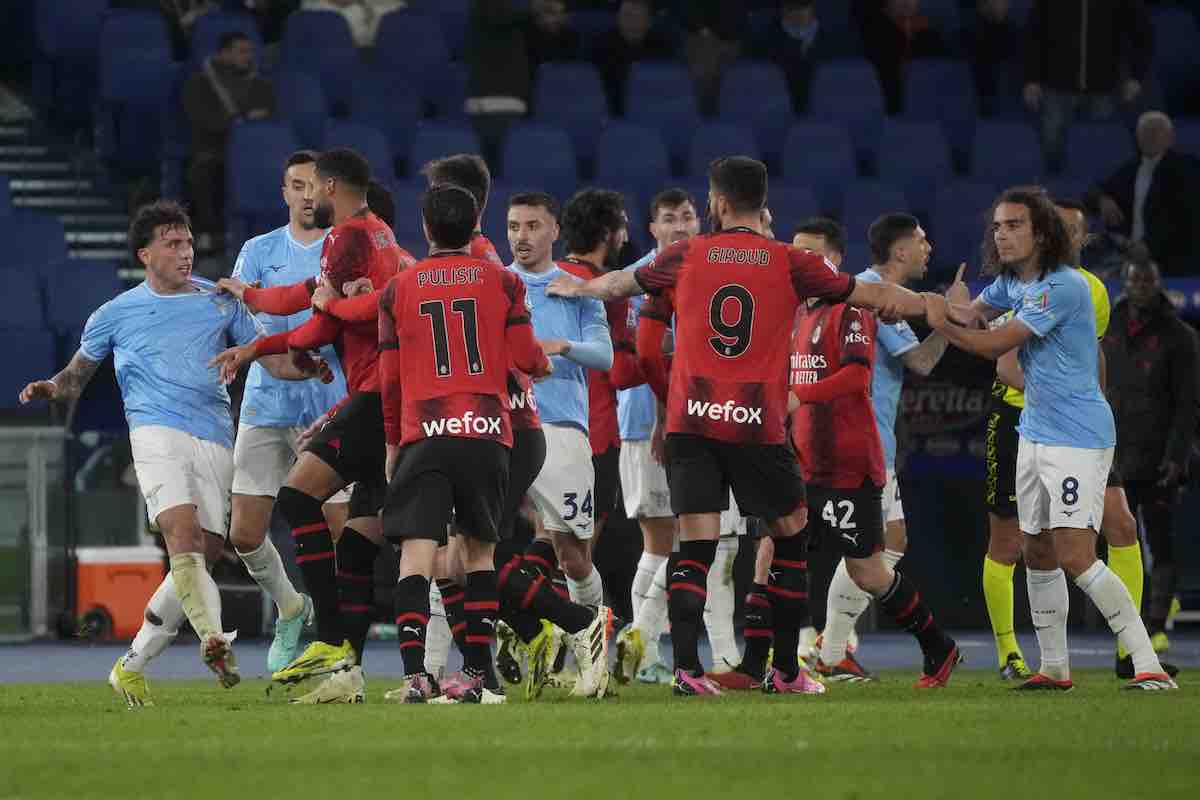 Lazio-Milan: caos nel finale