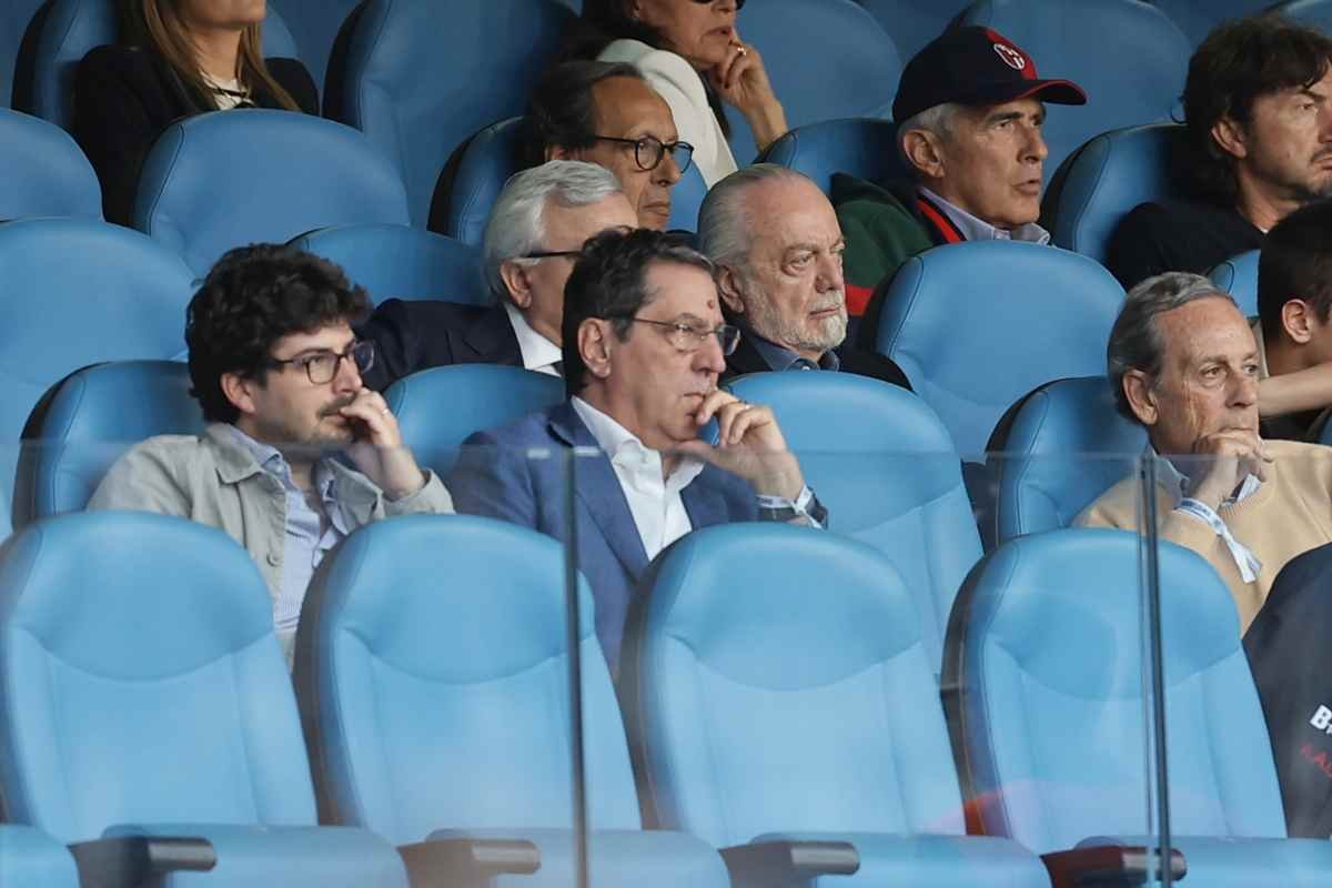 Furia Napoli dopo la sconfitta col Bologna