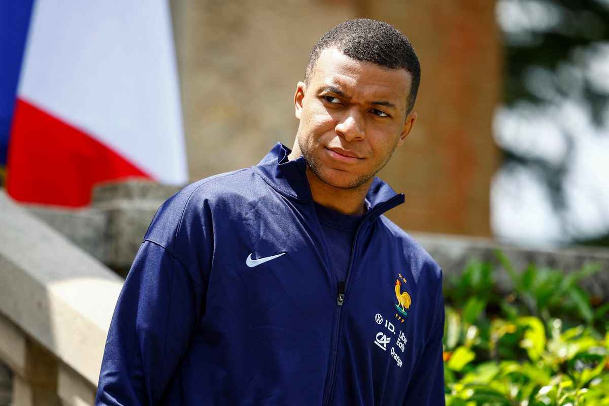 Francia, infortunio per Mbappe