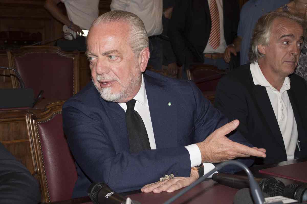 I tifosi del Bari contro De Laurentiis