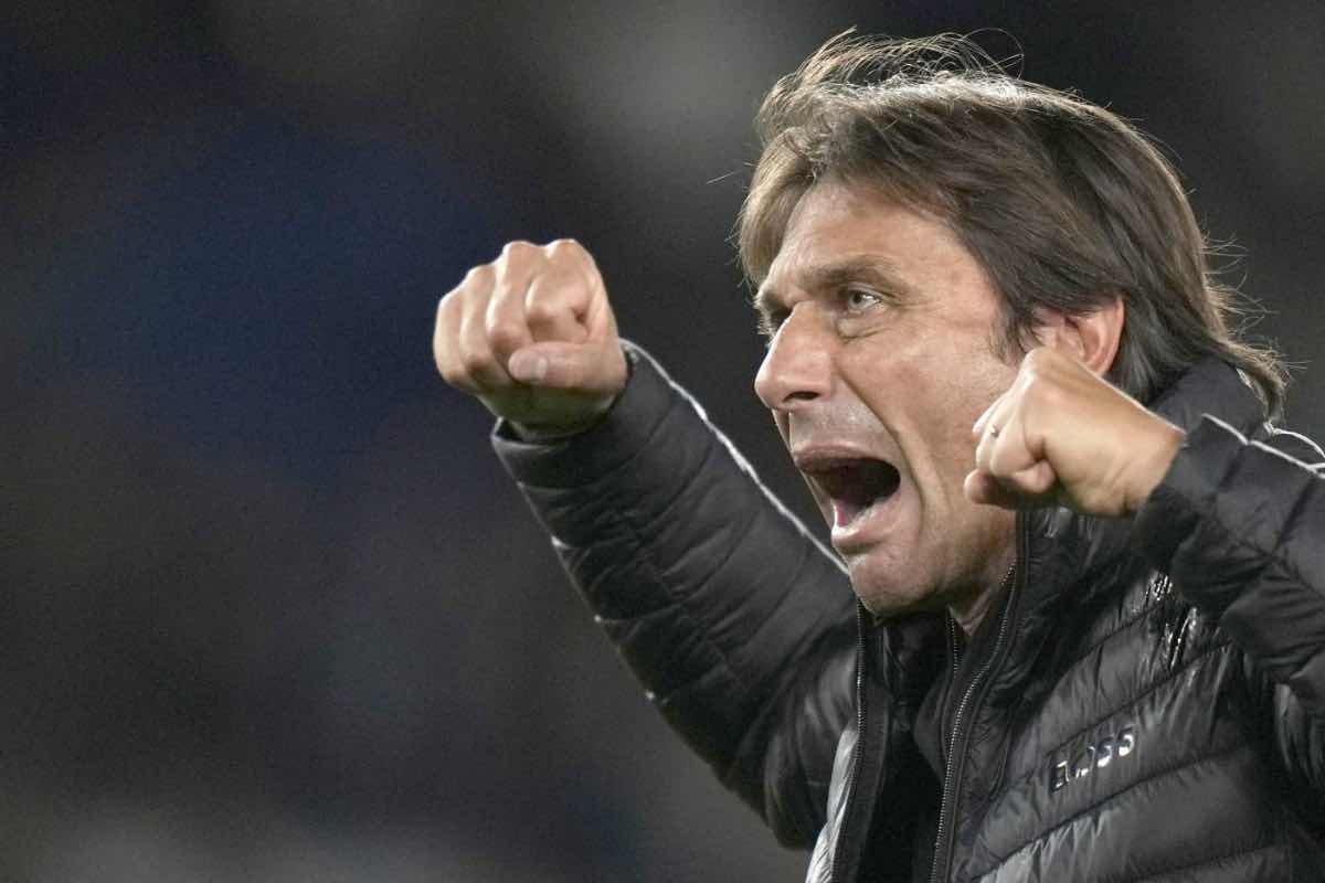 Napoli, 5 colpi per Conte