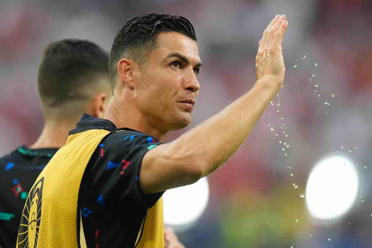 Cristiano Ronaldo ci dà un taglio: furia contro arbitro e VAR