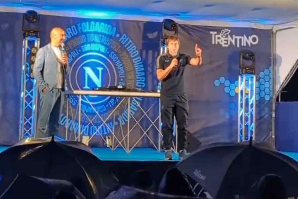 Conte alla presentazione del Napoli