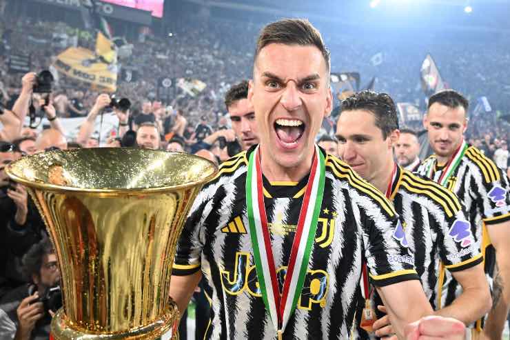 Juventus, Milik al Siviglia