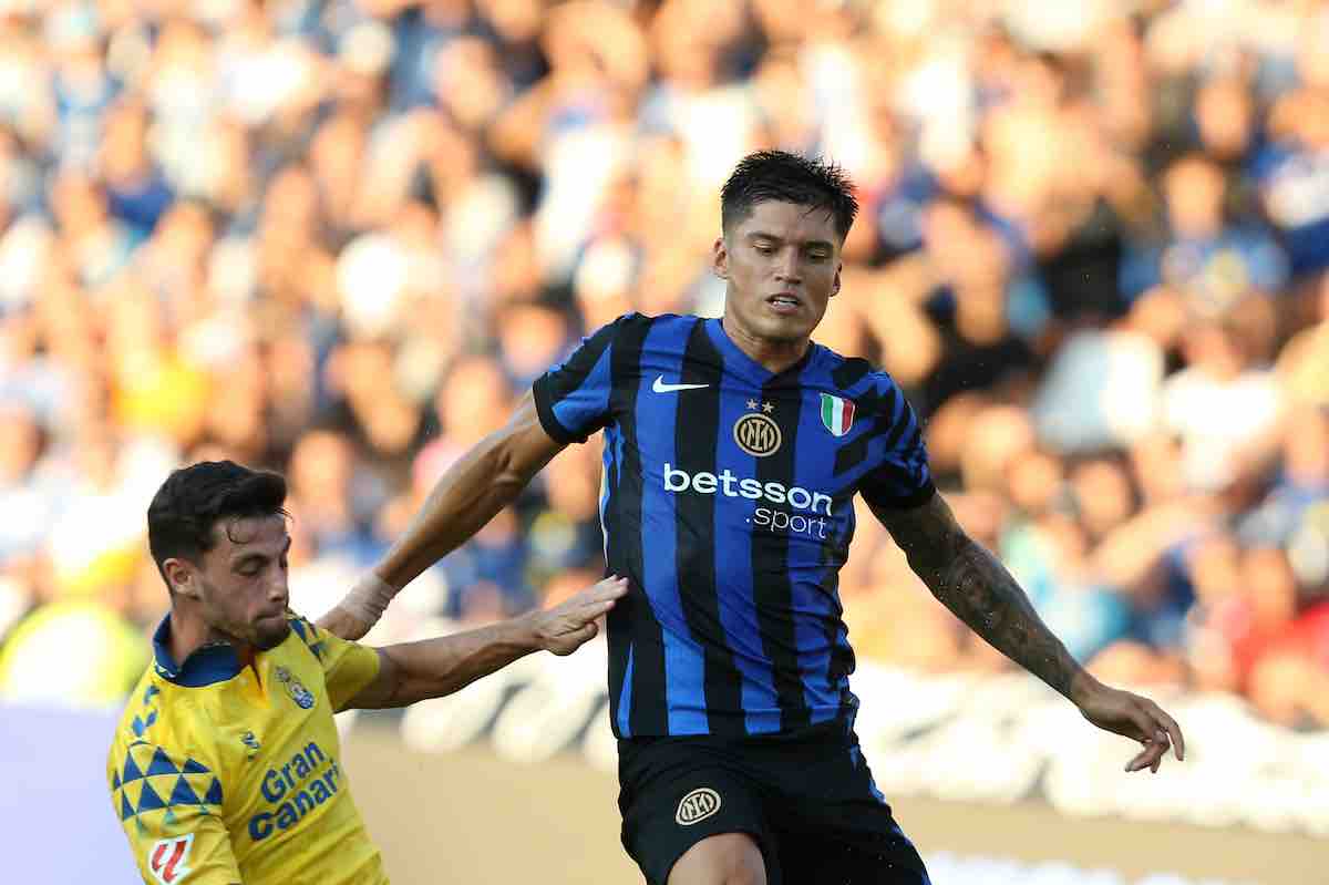 Inter, i tifosi chiedono cessione Correa