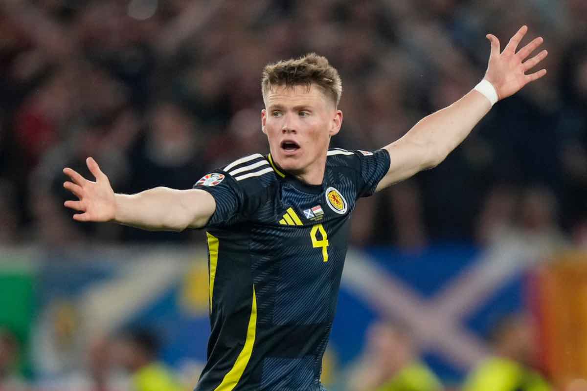 Napoli, domani arriva McTominay