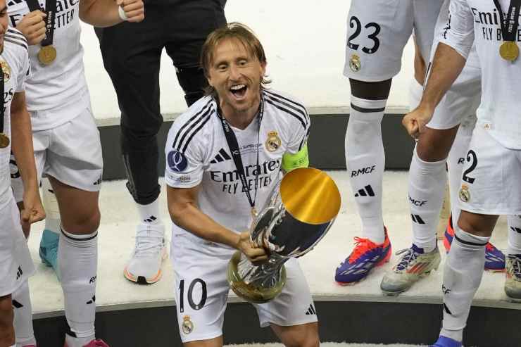 La scelta su Modric fa impazzire i tifosi