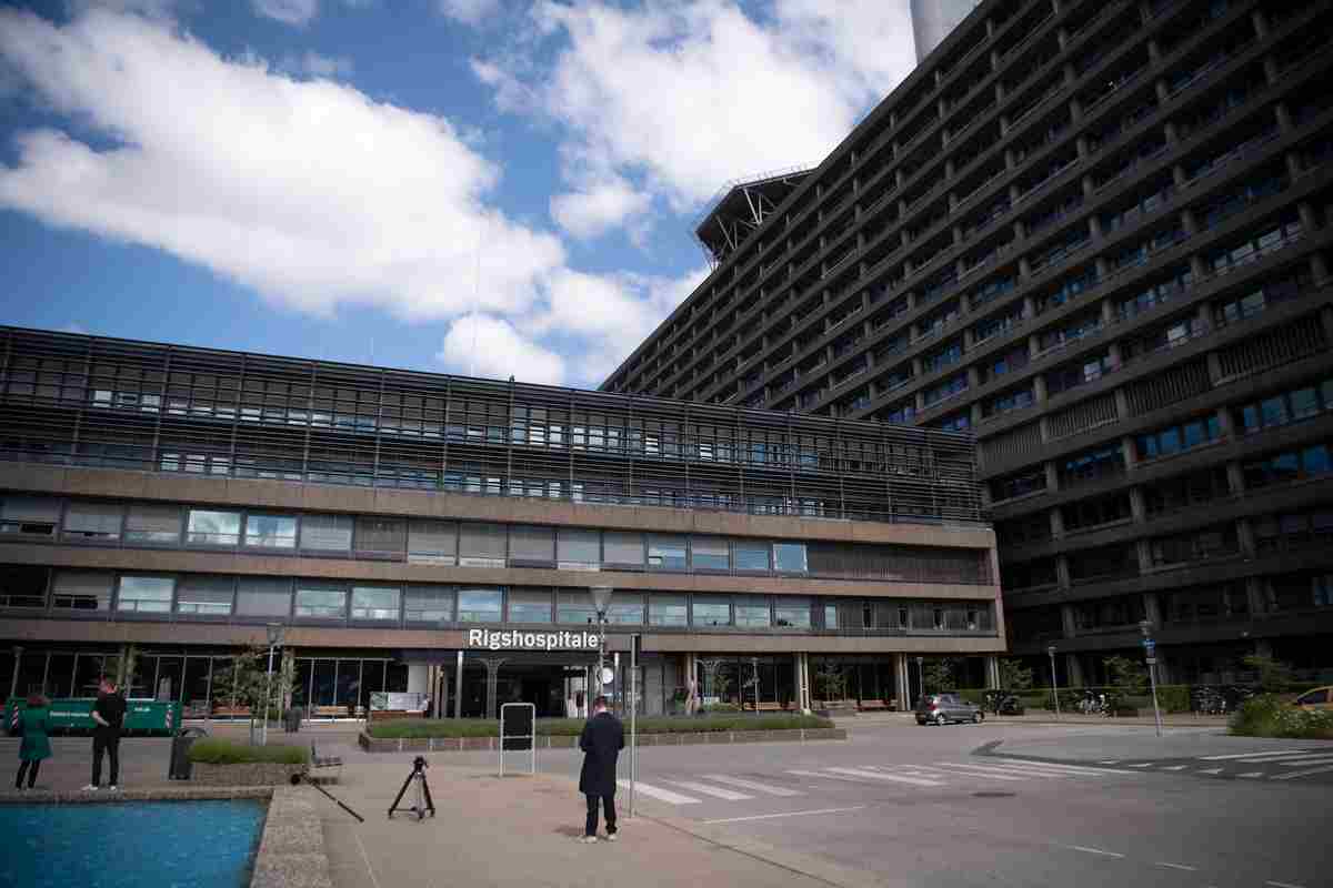 Cade dal secondo piano, giocatore in ospedale