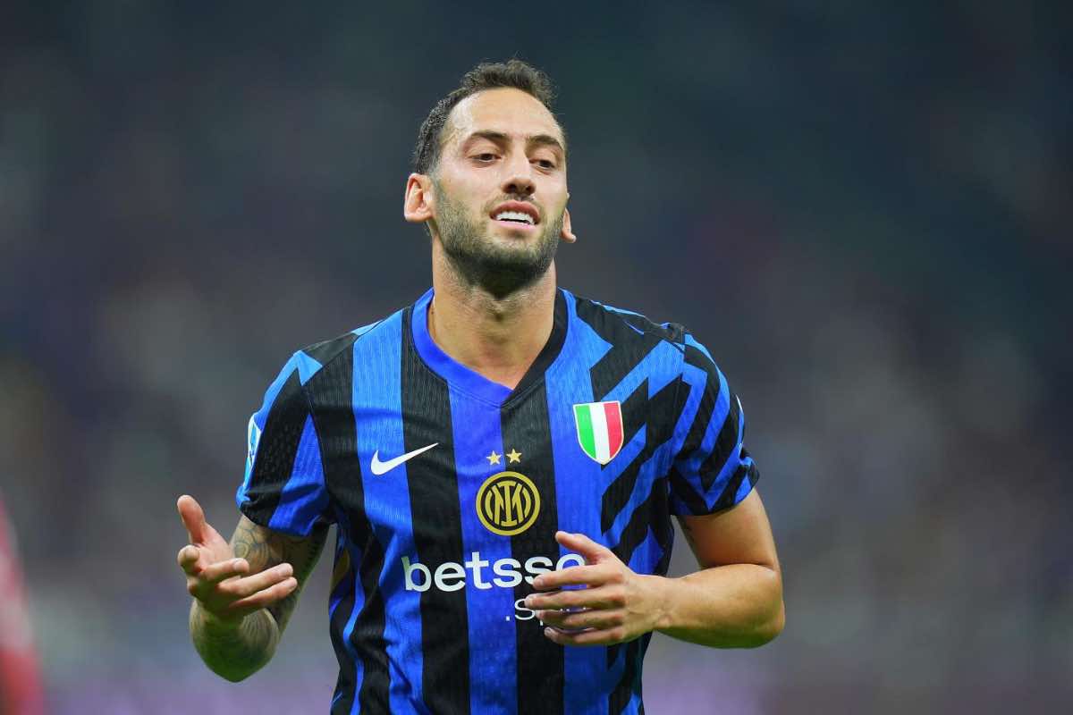 Calciomercato Inter, scambio per Calhanoglu