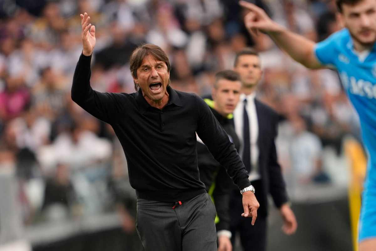 Bagno di folla per Conte: "Nessuno mi toglierà mai quello che ho scritto con la Juventus"