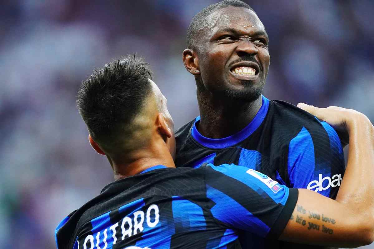 Thuram e Lautaro Martinez in panchina