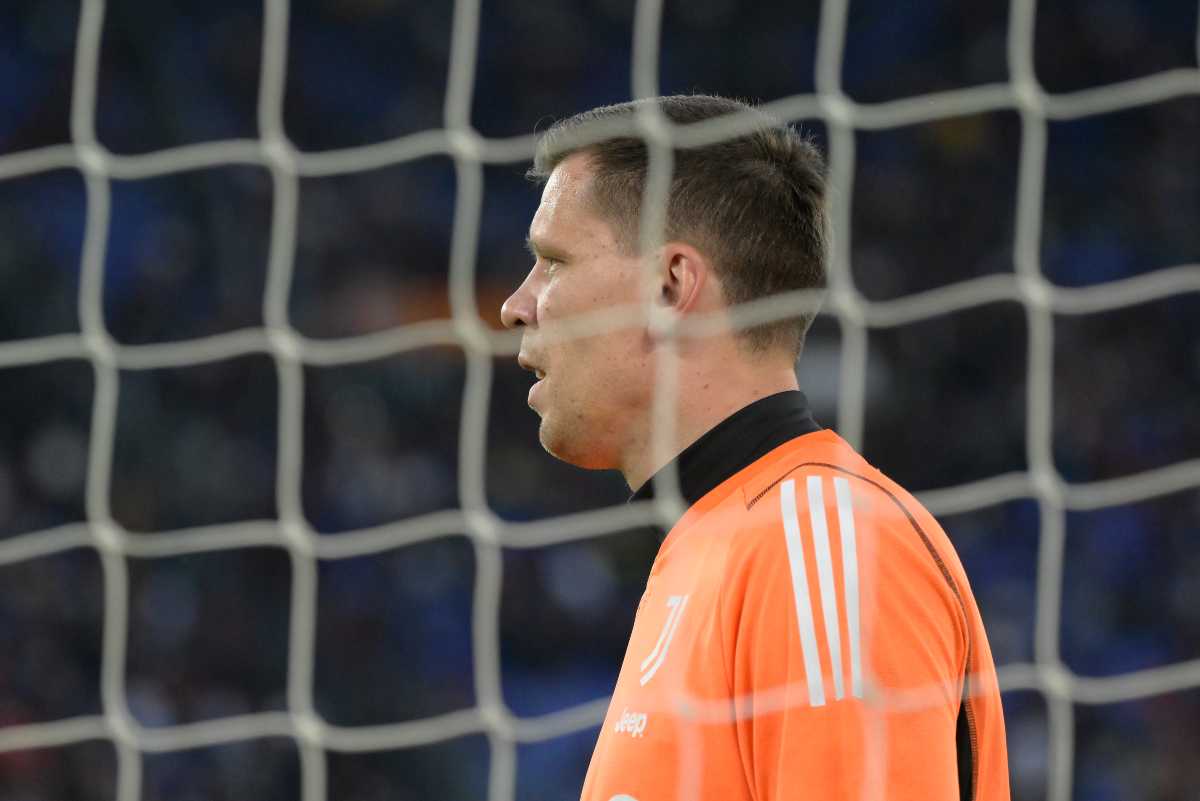 Szczesny, dopo la risoluzione del contratto con la Juventus, ha deciso di ritirarsi dal calcio e appendere i guanti al chiodo