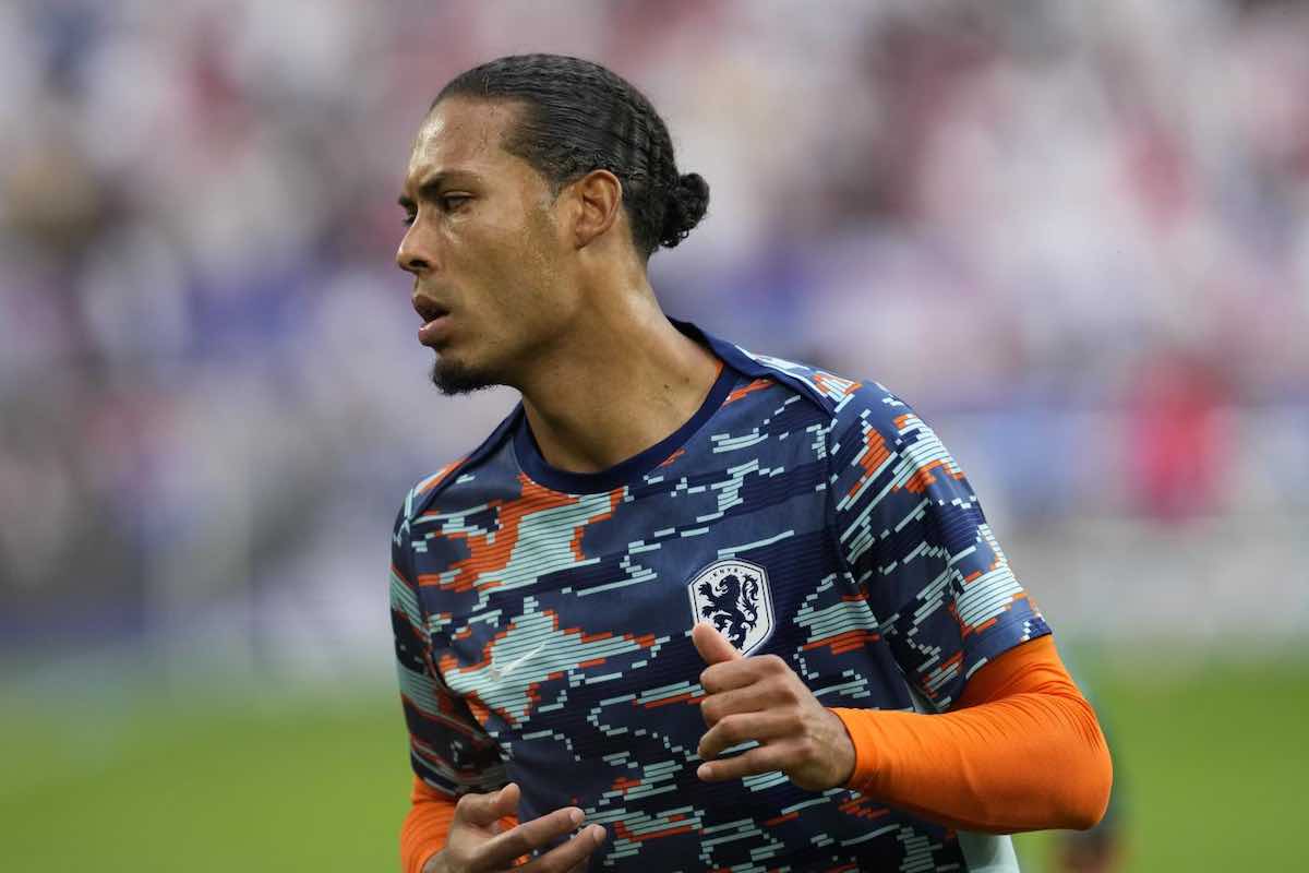 Calciomercato, dall'Inter alla Juventus: mirino su Van Dijk 