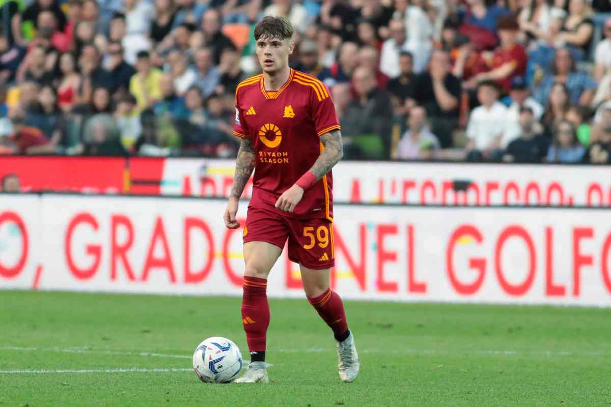 È sfumata definitivamente la possibilità di vedere Zalewski con la maglia del Galatasaray: il polacco ai margini della Roma