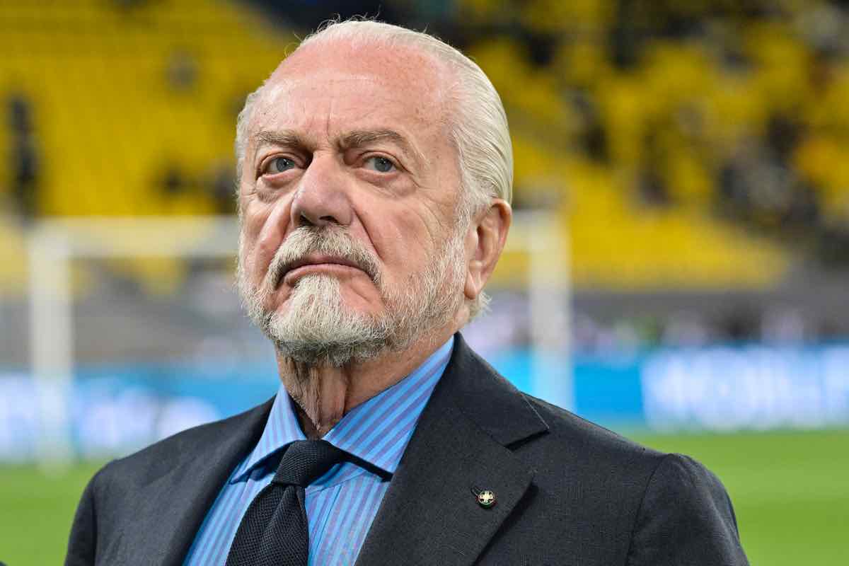 Aurelio De Laurentiis sul campo