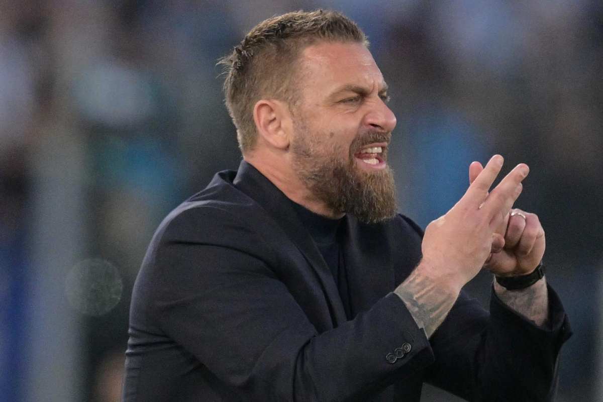 De Rossi, firma con la nuova agenzia