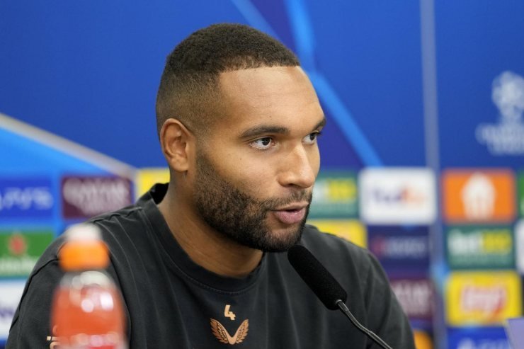 Jonathan Tah in conferenza stampa