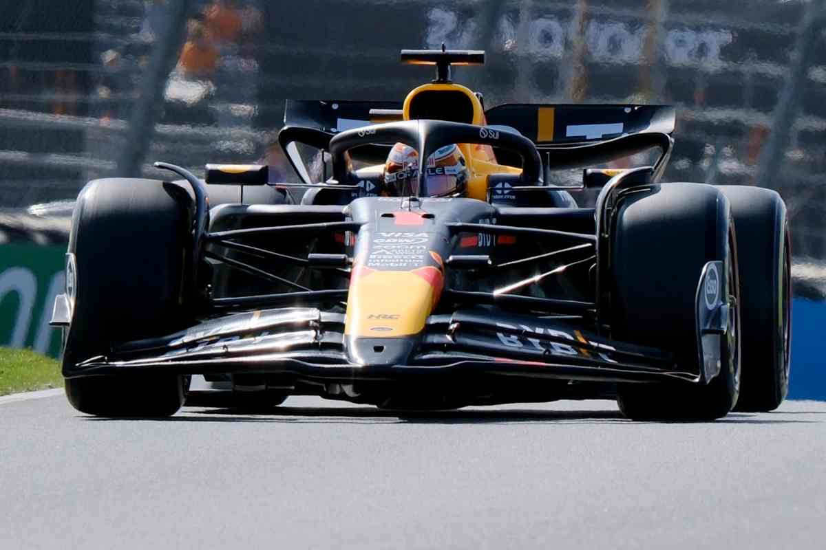 Verstappen alla guida della Ferrari, clamoroso