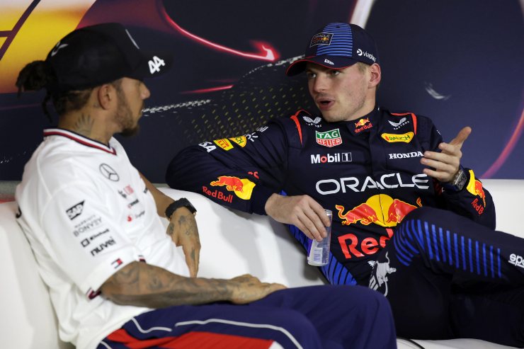 Verstappen e Hamilton