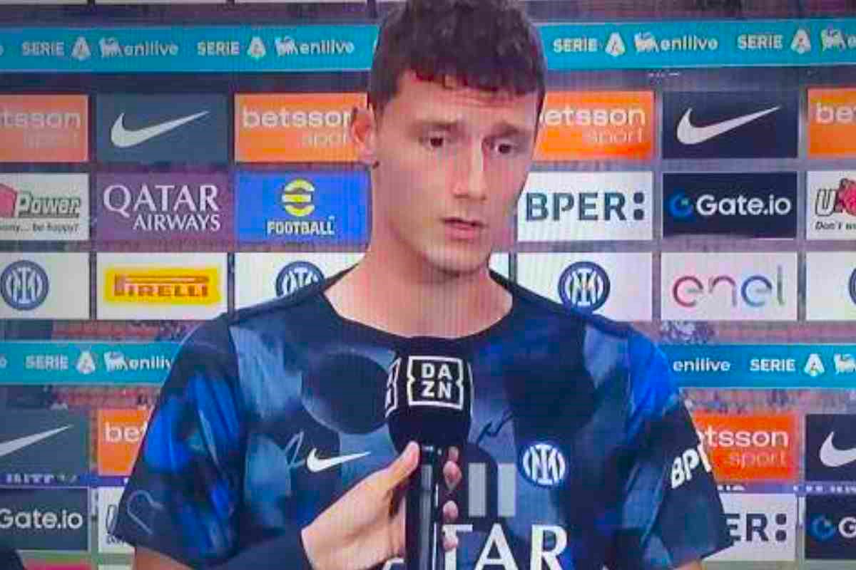 Pavard fuori rosa, è ufficiale