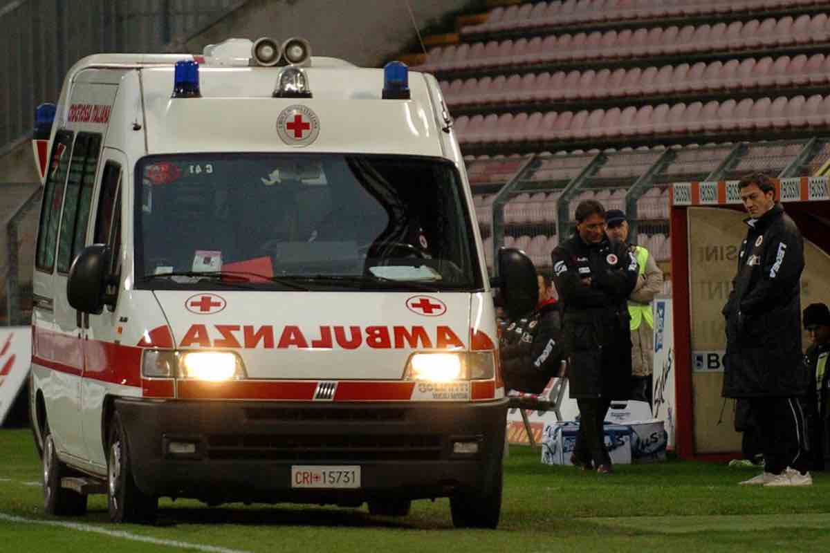 Ambulanza in campo