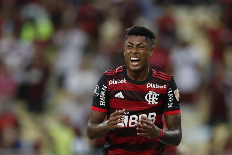 Bruno Henrique in campo con la maglia del Flamengo