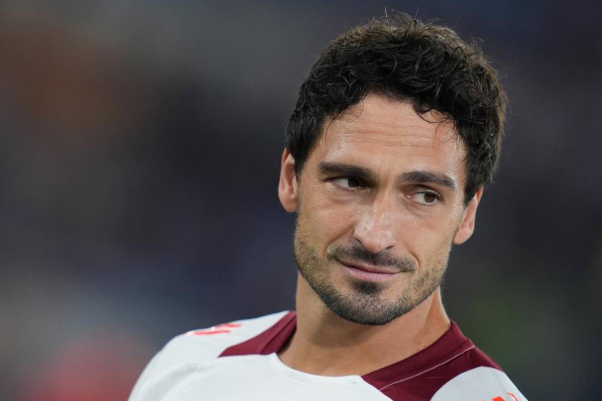 Hummels durante il riscaldamento di Roma-Bologna