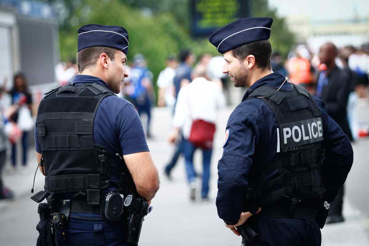 Due agenti di Polizia francese