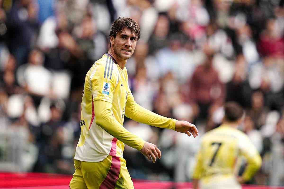 Juventus: via Vlahovic per David