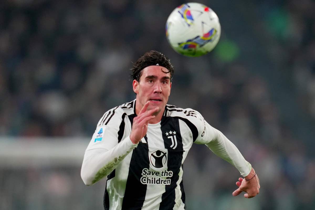 Vlahovic sotto accusa, per la Juve è un problema: “Preoccupa”