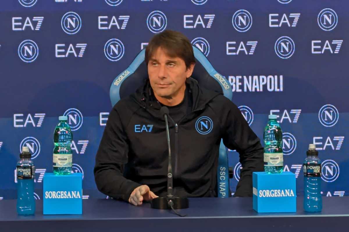 Antonio Conte in conferenza