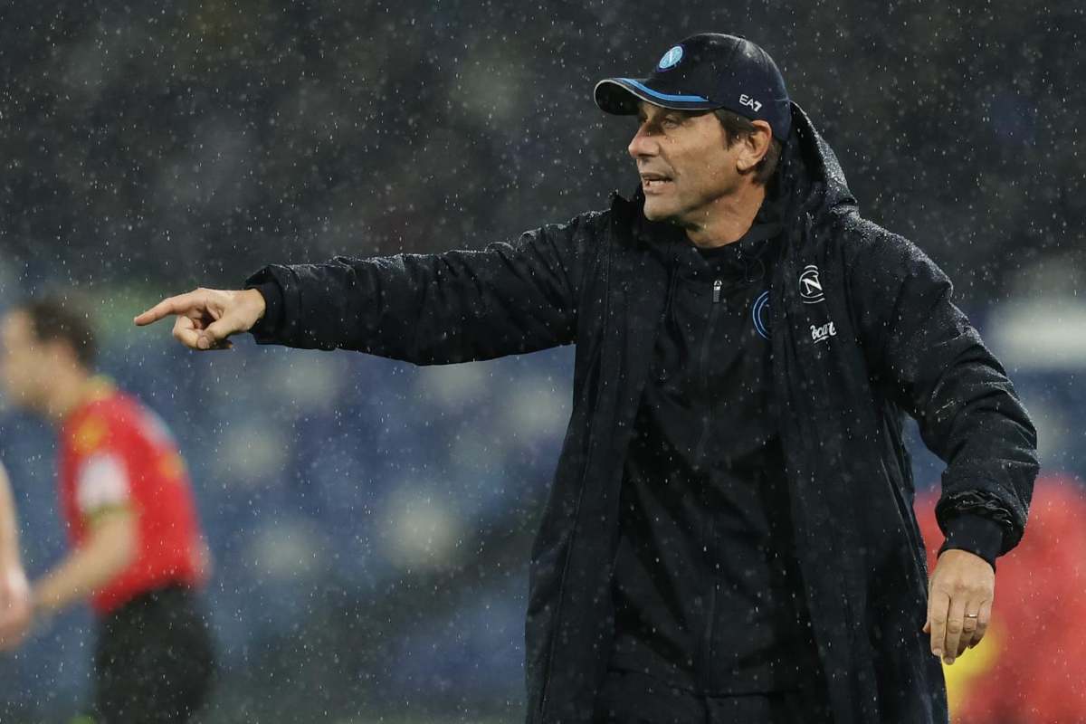 Antonio Conte in panchina in Napoli-Lazio