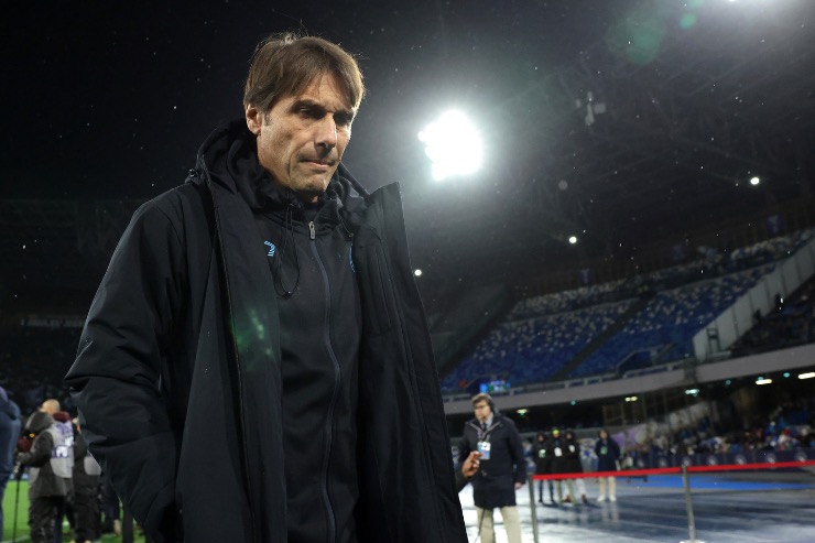 Antonio Conte si accomoda in panchina