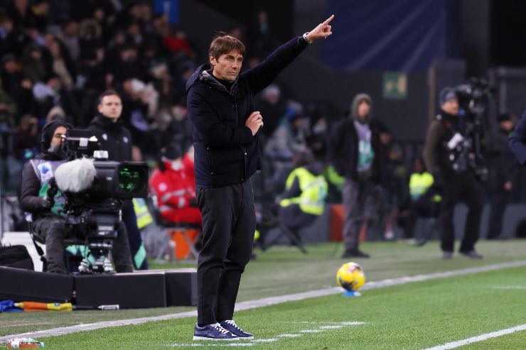 Conte dà indicazioni