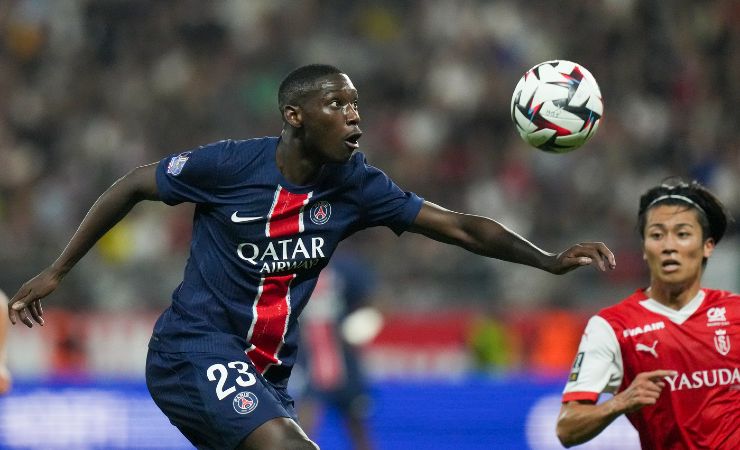 Kolo Muani durante un match tra PSG e Reims