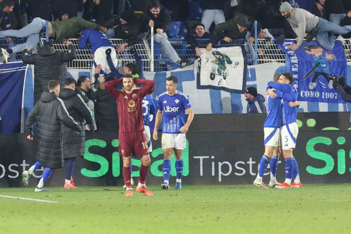 La delusione della Roma al gol del Como