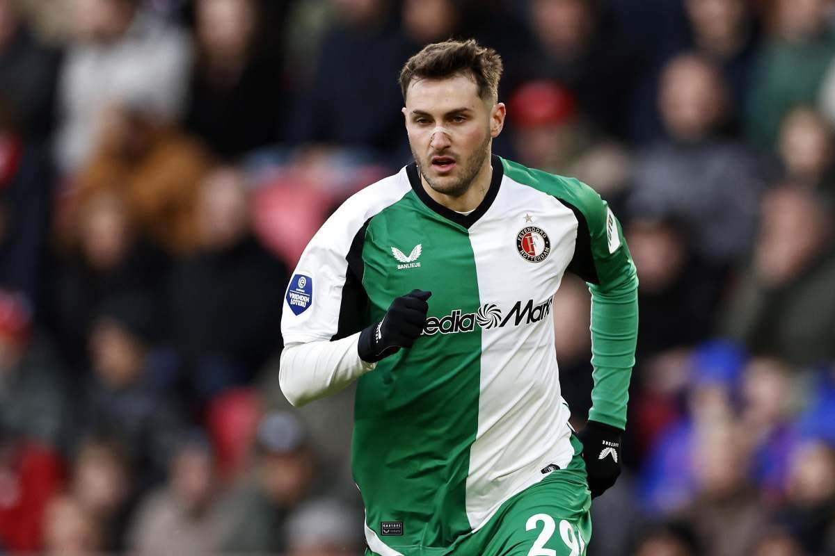 Santiago Gimenez con la maglia del Feyenoord