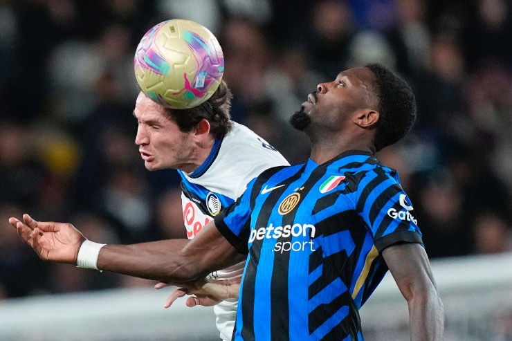 Thuram in contrasto con de Roon