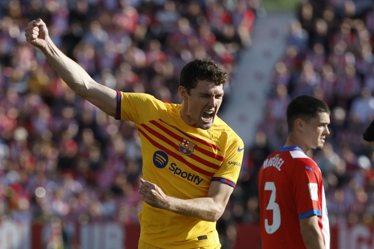 Christensen con la seconda maglia del Barcellona