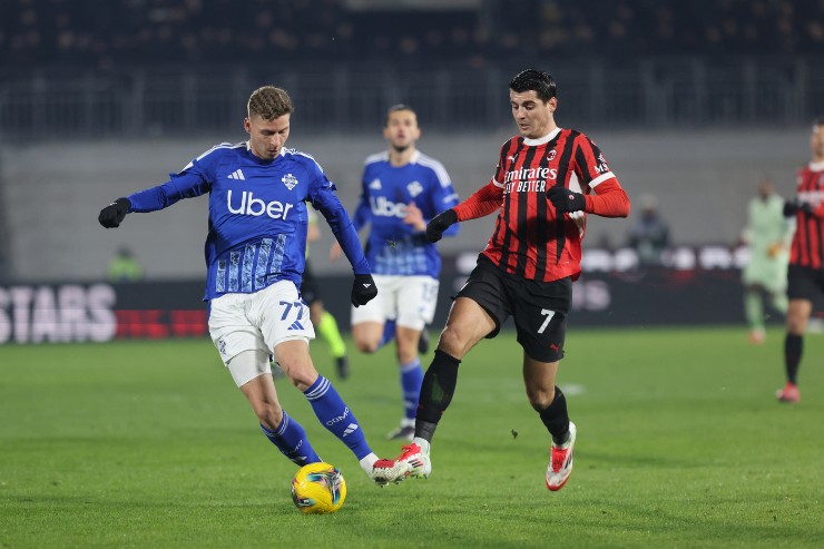 Morata in azione nel match Como-Milan