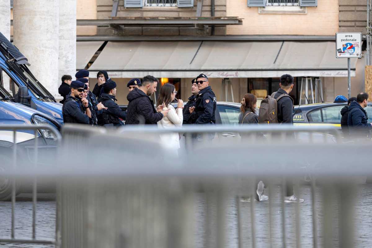 Roma Eintracht, capitale blindata: tentativi di contatto sventati dalle forze dell’ordine | VIDEO CM.IT