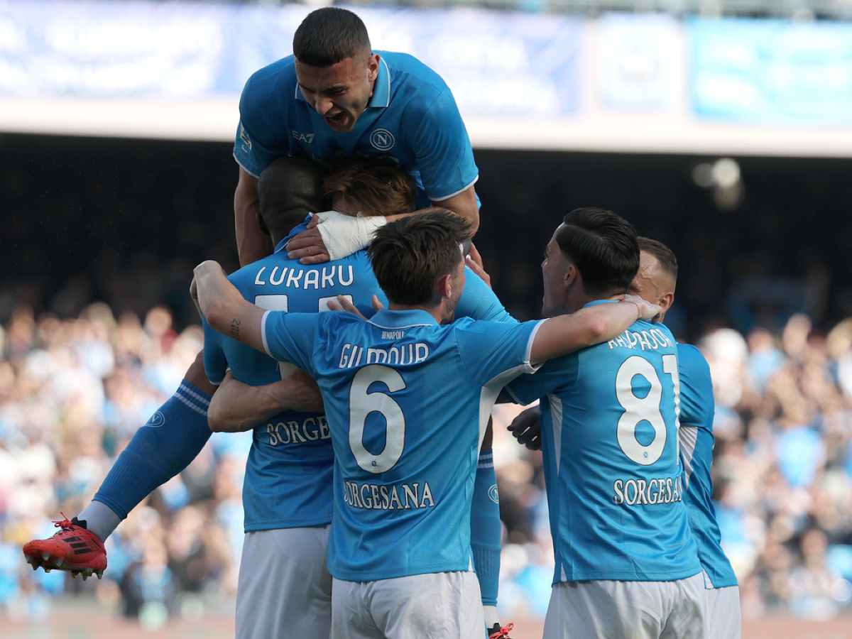 PAGELLE E TABELLINO NAPOLI FIORENTINA 2 1: Lukaku immarcabile, Cataldi e Ndour in confusione